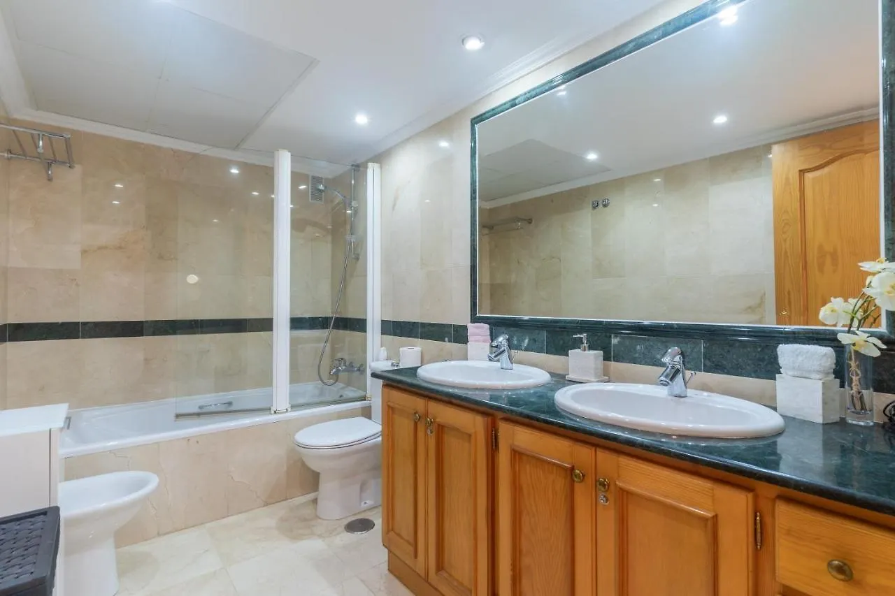 Deluxe Apartment On The First Line Marbella