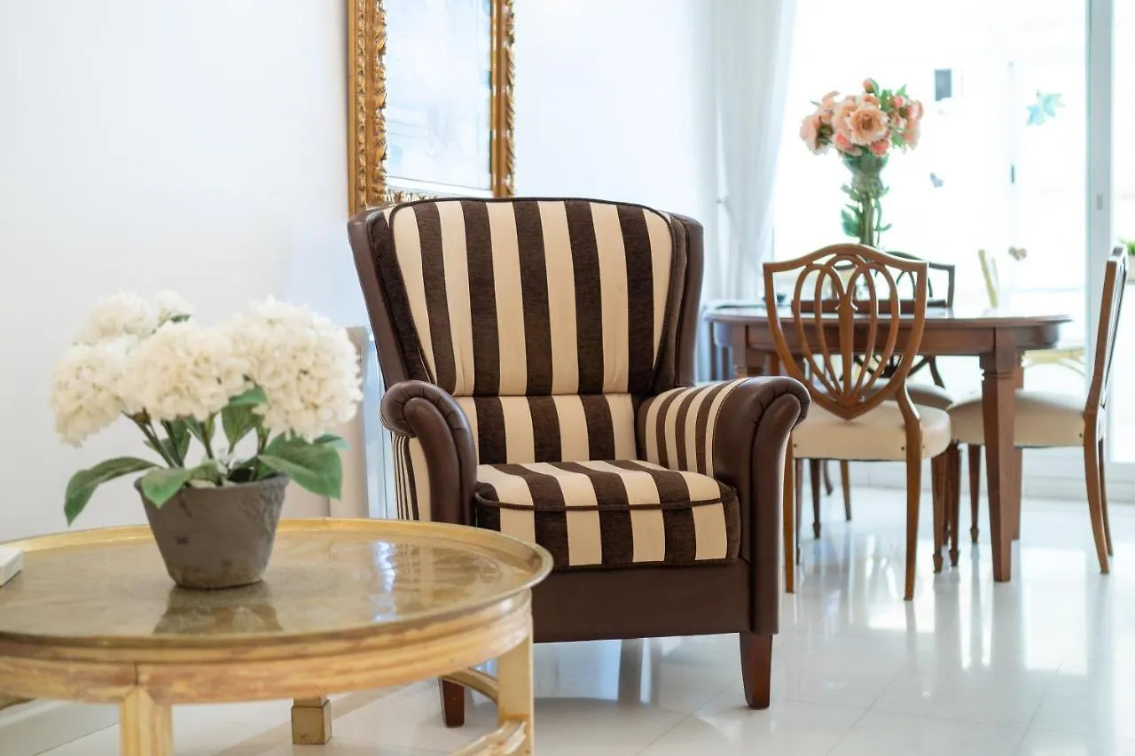 Deluxe Apartment On The First Line Marbella